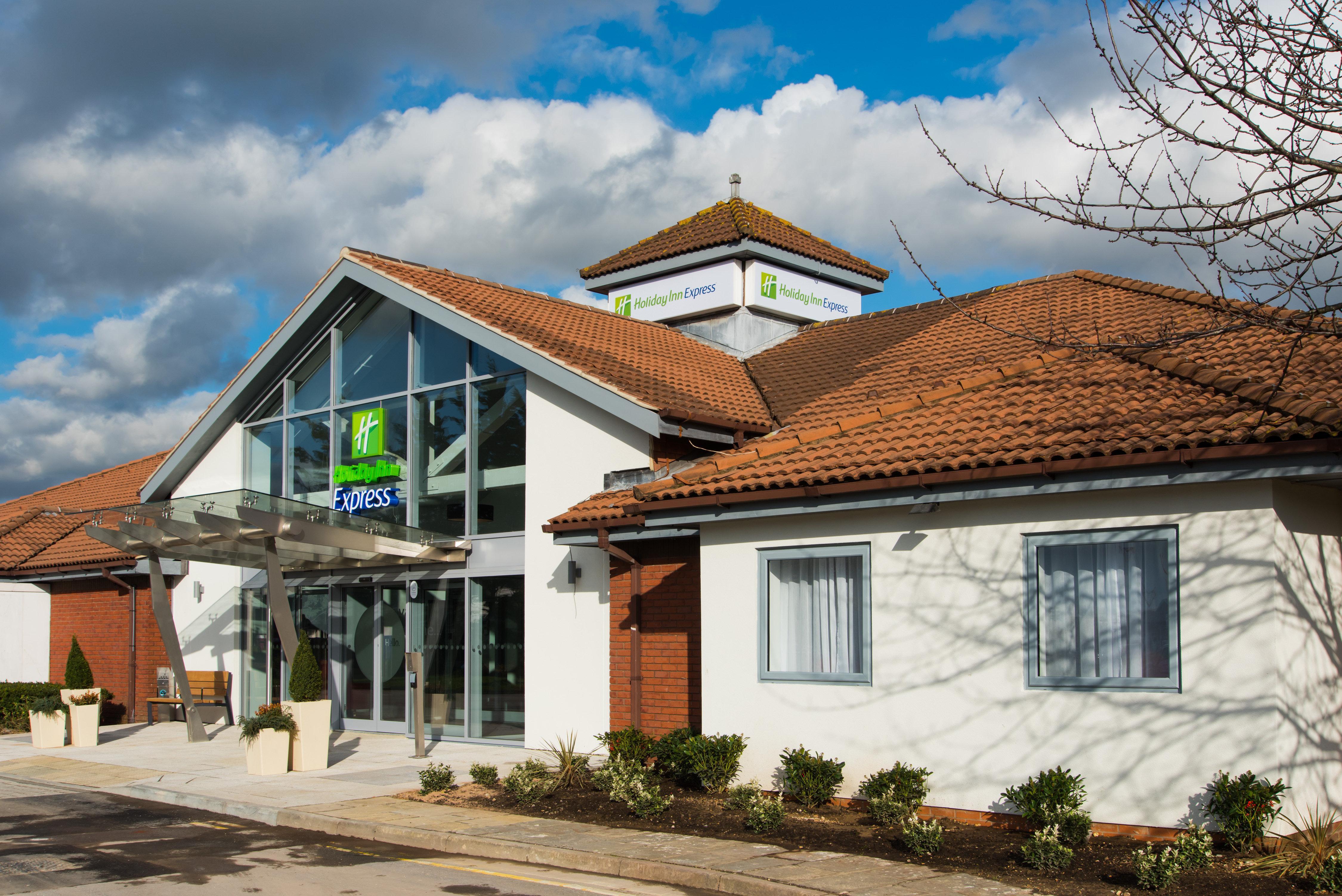 Holiday Inn Express Portsmouth - North By Ihg Exterior foto