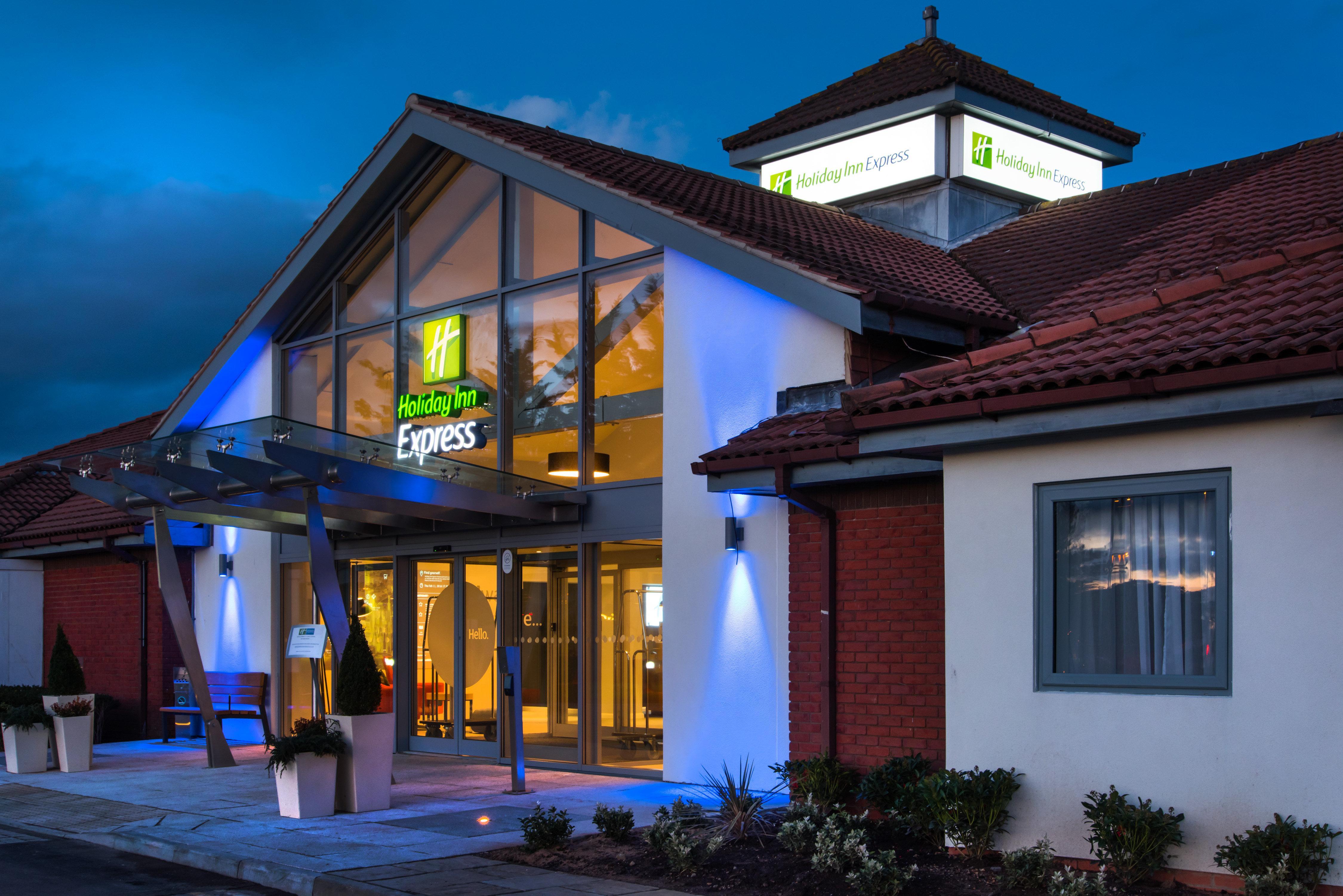 Holiday Inn Express Portsmouth - North By Ihg Exterior foto